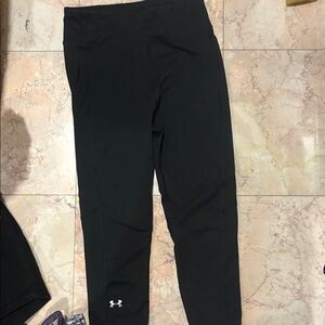 Under Armour Jet Black Active cropped Leggings